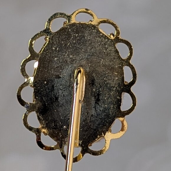 Vintage Needlepoint Christmas Tree Stick Pin Stickpin Gold Metal - Picture 6 of 9